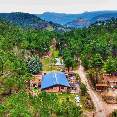 Casa Esmeralda en ZAFIRO LAGUNAZO Parque Natural Rio Mundo Riopar Riópar Exterior foto